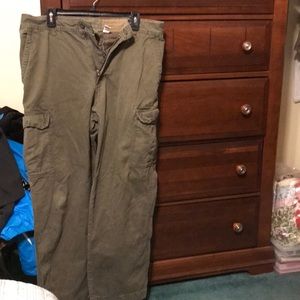 Men’s Old Navy cargo pants